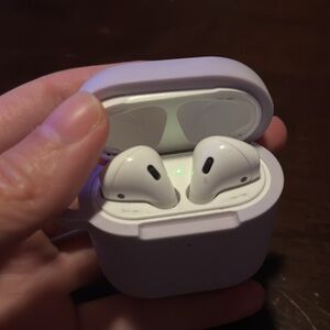 Apple AirPod 2nd Generation Gen 2
